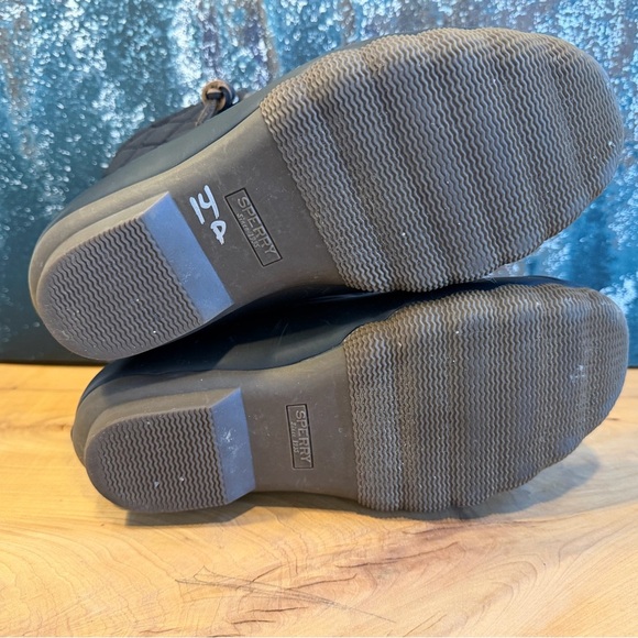 Sperry Women's Saltwater Quilted Duck Boots – Size 6 women’s (EUC) - Picture 10 of 13